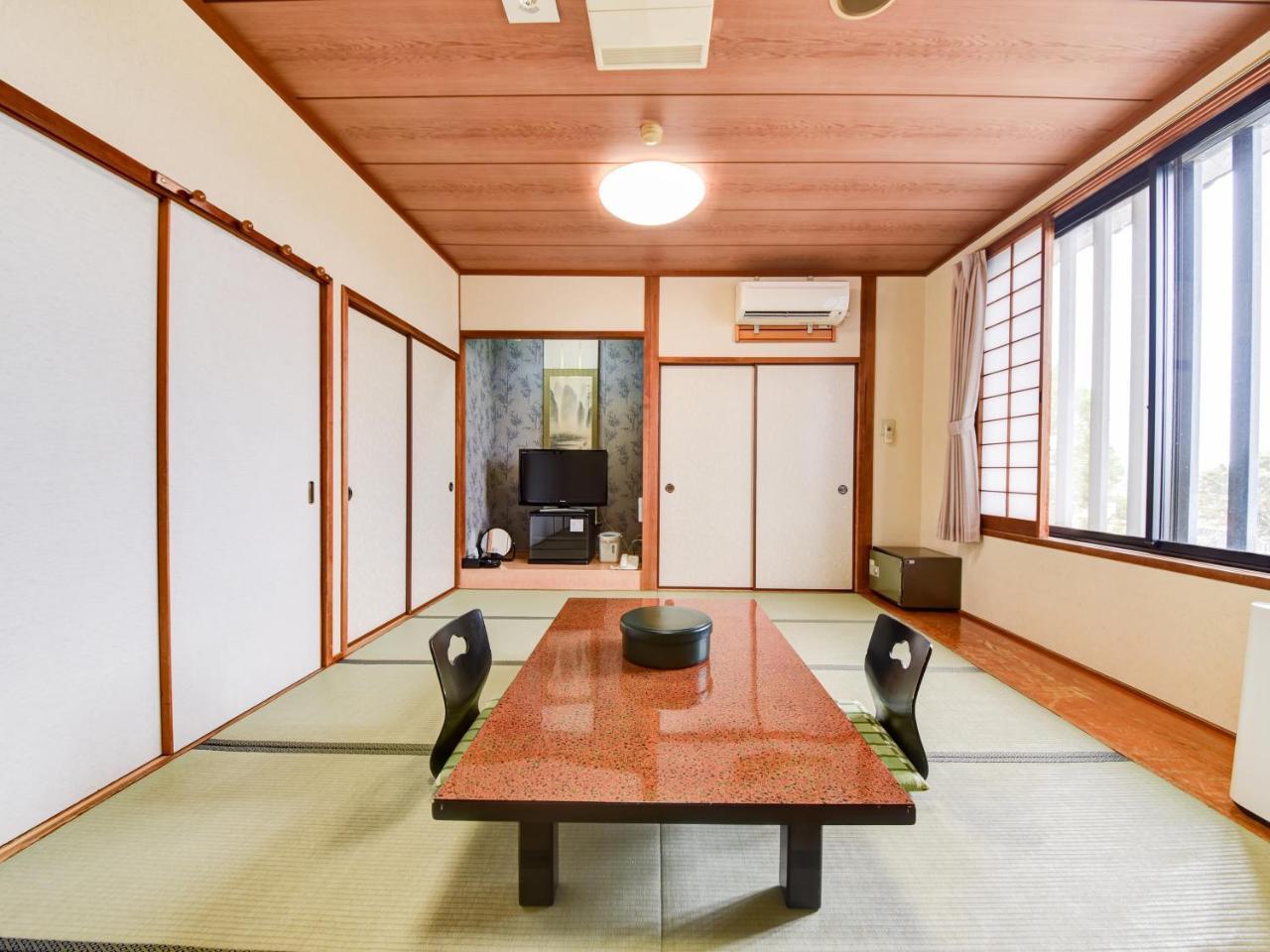 Готель Shichijo Onsen Dome Kikuchi Екстер'єр фото