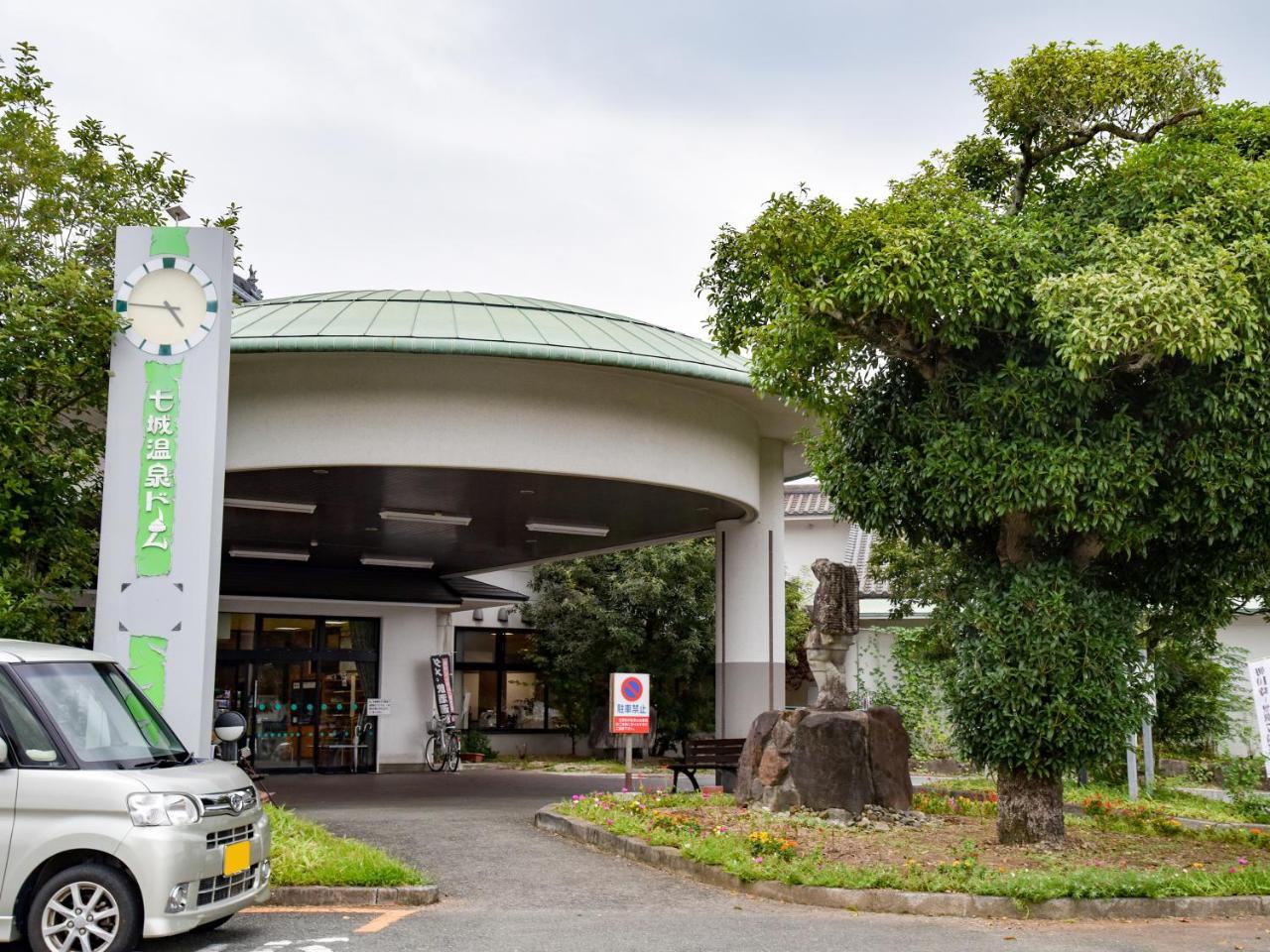 Готель Shichijo Onsen Dome Kikuchi Екстер'єр фото