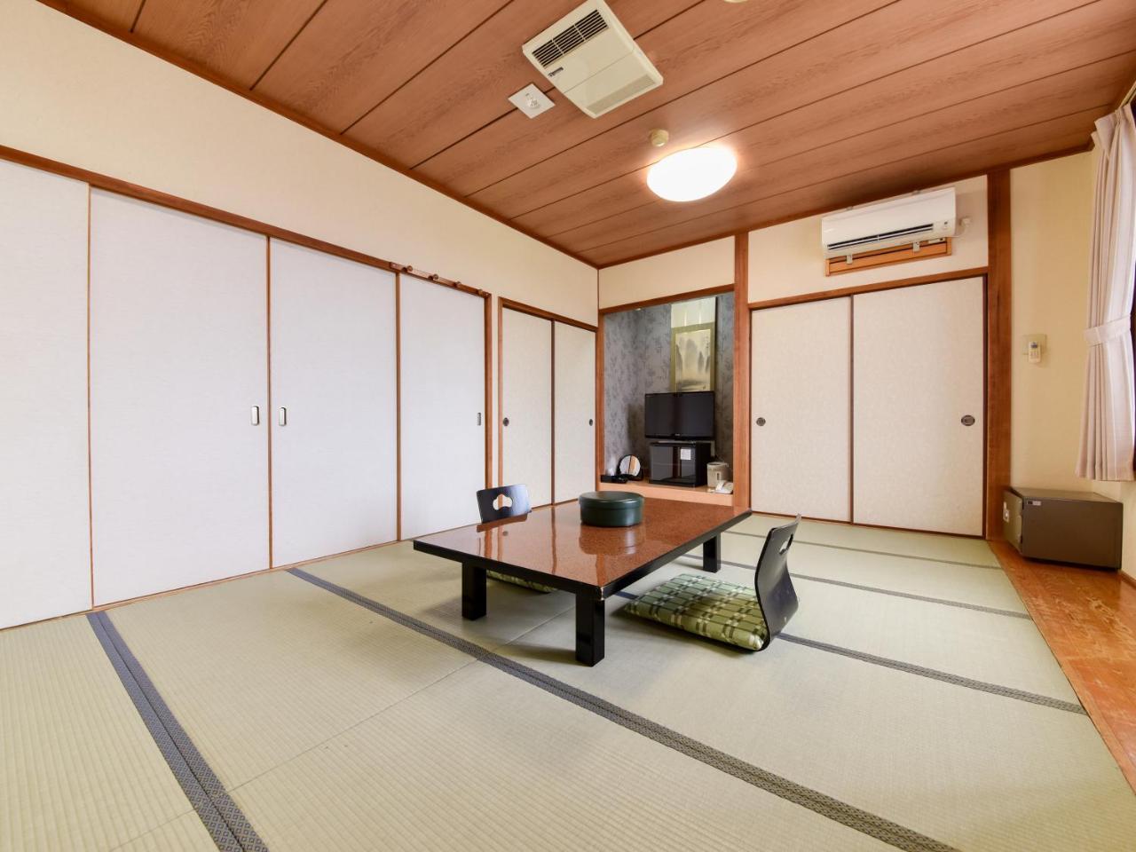 Готель Shichijo Onsen Dome Kikuchi Екстер'єр фото
